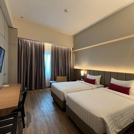Grand Zuri Пеканбару Екстериор снимка