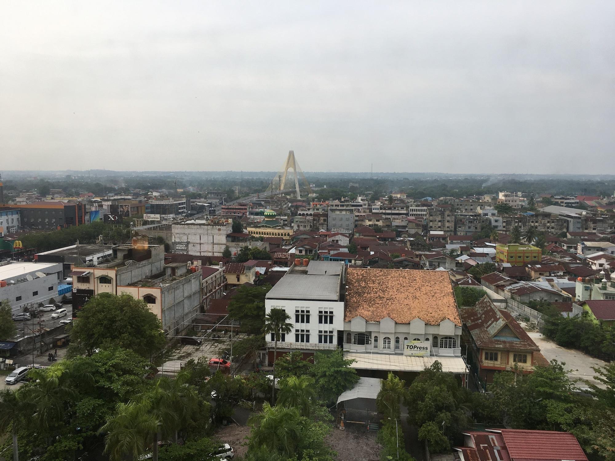 Grand Zuri Пеканбару Екстериор снимка